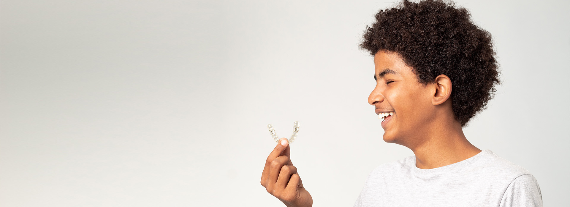 Wellwood Family Dentistry | Implant Retained Dentures, Oral Cancer Screening and Same Day Repairs