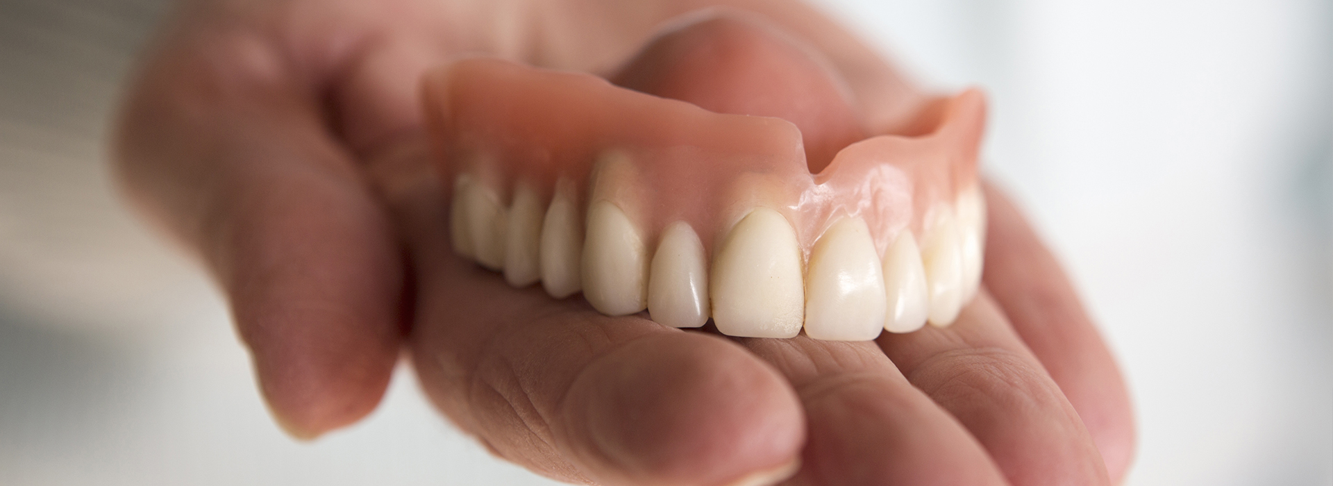 Wellwood Family Dentistry | Dental Bonding, Same Day Repairs and Dental Cleanings